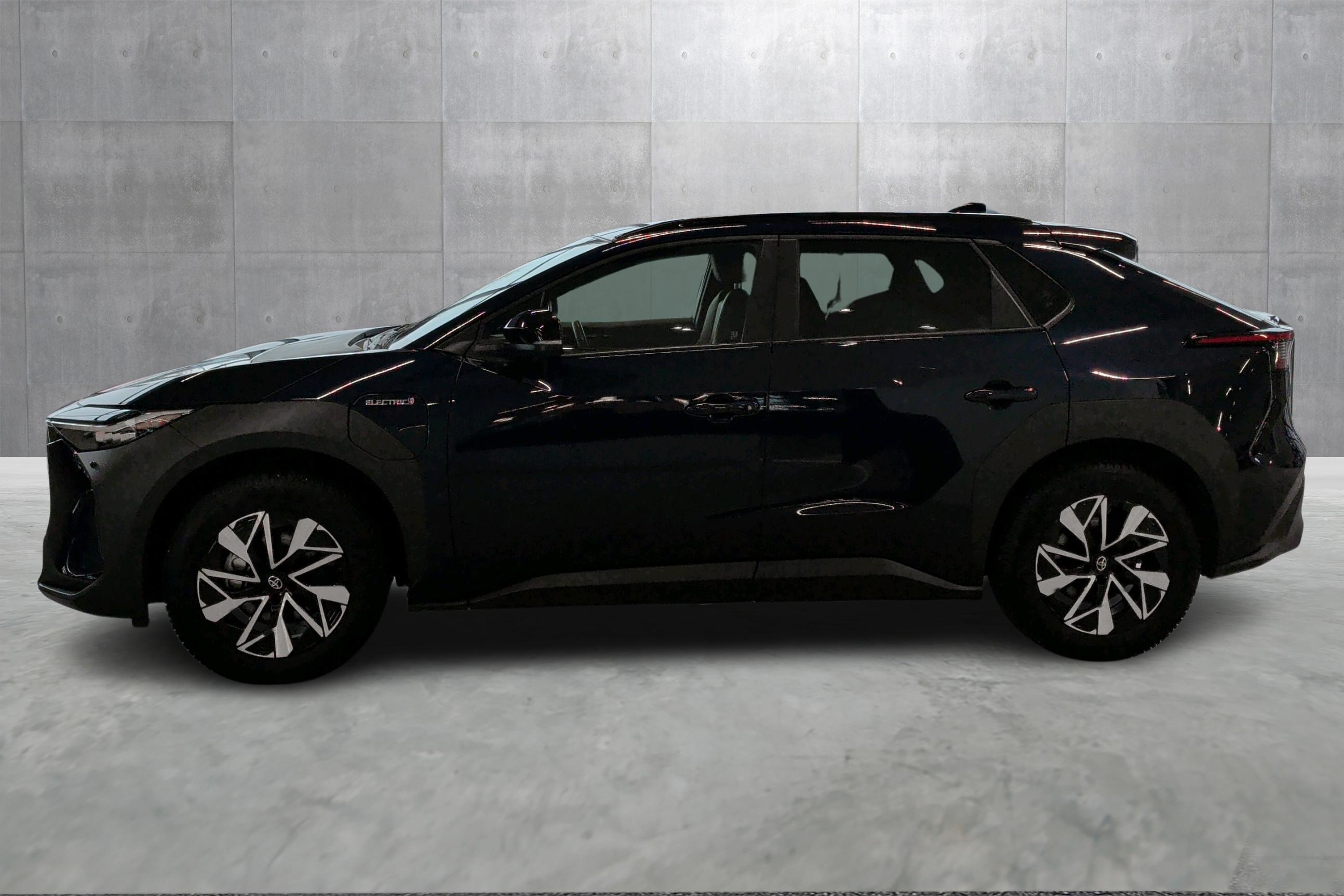 Thumnail bilde 1 av Toyota bZ4X