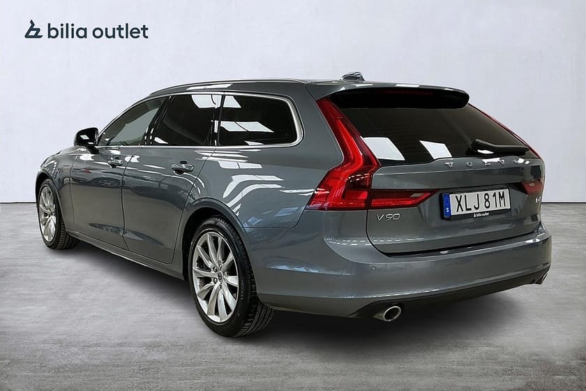 Bild 4 av Volvo V90 D4 Momentum SE II Teknikpkt Navi Kamera BLIS VOC