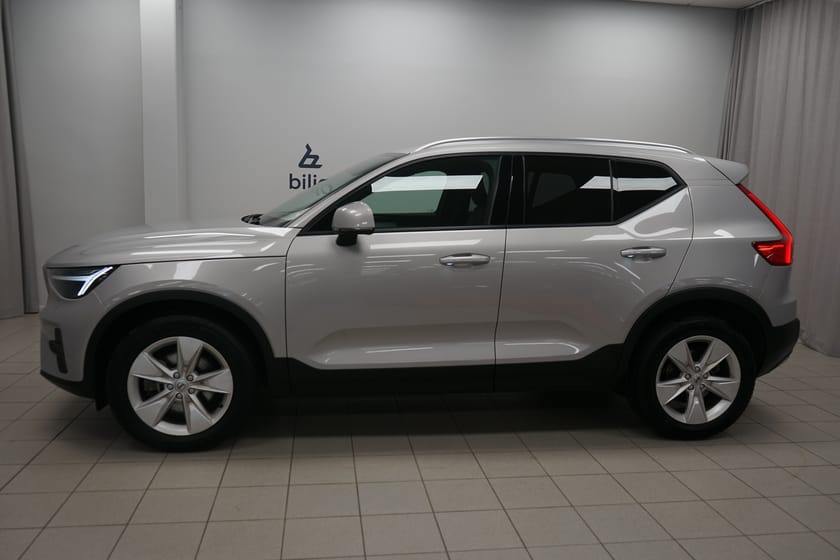 Bild 2 av Volvo XC40 B4 FWD Bensin Core SE II