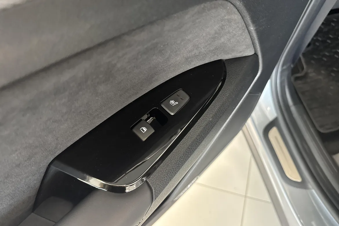 picture of a car