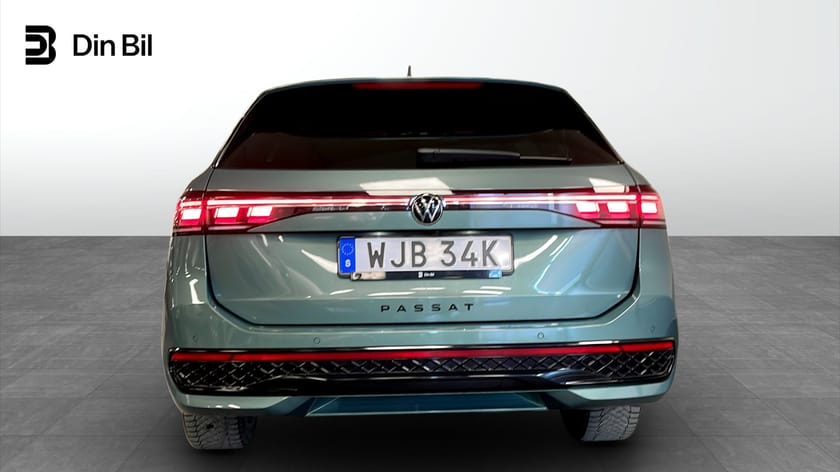 Bild 5 av Volkswagen Passat Variant eHybrid R-line 272hk Panorama/vinterhjul
