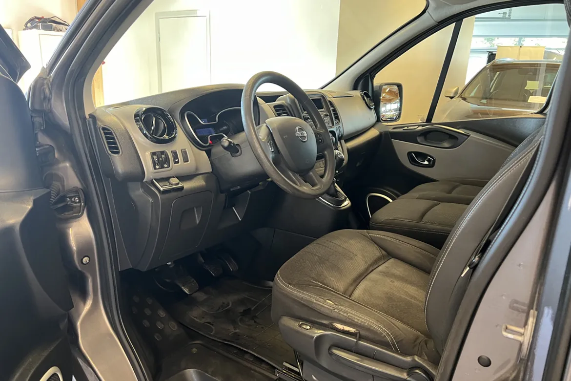Nissan NV300 Skåpbil