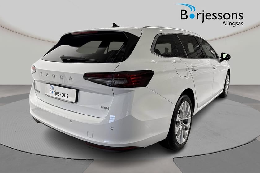 Bild 3 av Škoda Superb Kombi Selection 2,0 TDI 193 HK DSG 4X4