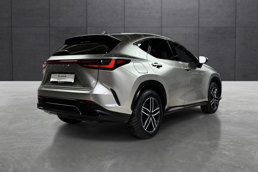 Bilde 5 av Lexus NX 450h+ 4WD Executive Tech