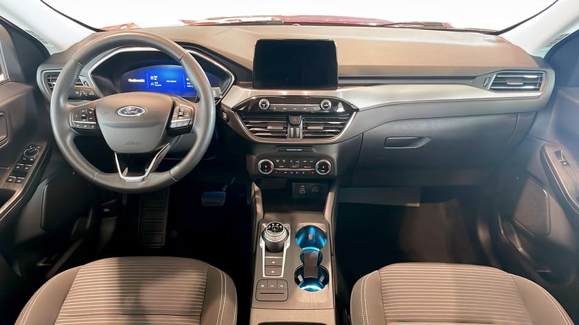Bild 4 av Ford Kuga Plug-In Hybrid Titanium PHEV 64KM / Vinter Pkt.