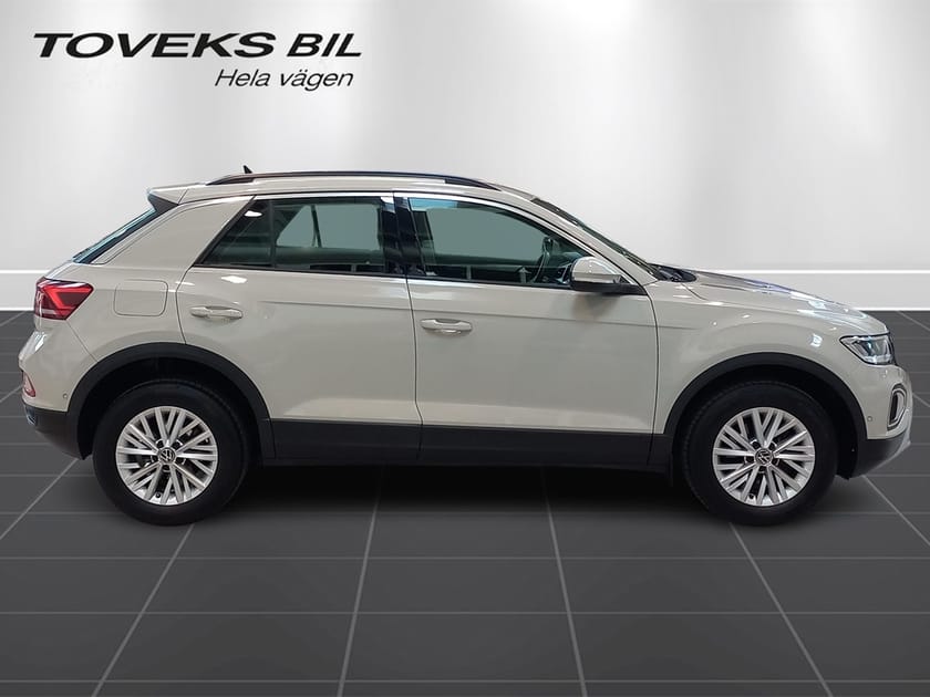 Bild 4 av Volkswagen T-Roc 1.0 manuell med backkamera - nyservad