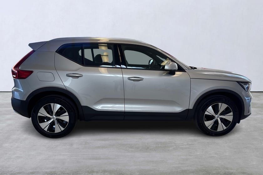 Bild 3 av Volvo XC40 B4 FWD Bensin Core