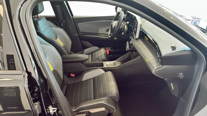 Bild 3 av Renault 4 E-Tech R4 ELECTRIC ICONIC EV52 *Privatleasing fr 3390kr/mån*