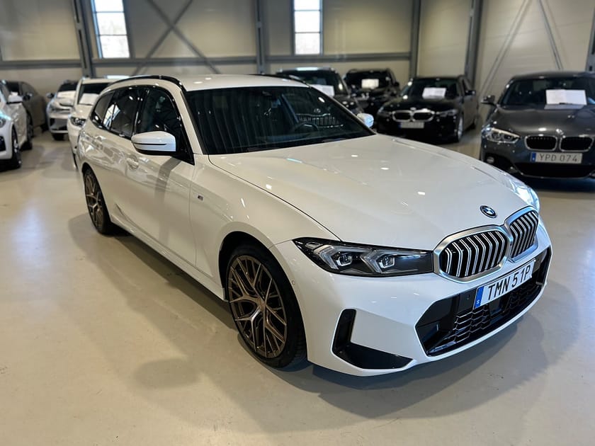 Bild 2 av BMW 330e xDrive Touring Steptronic M Sport/Dragkrok /HUD/360kam