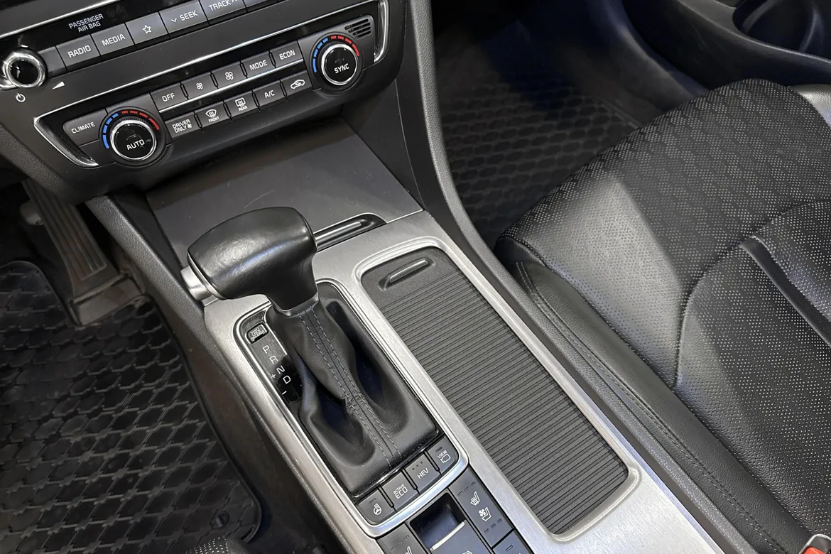 picture of a car