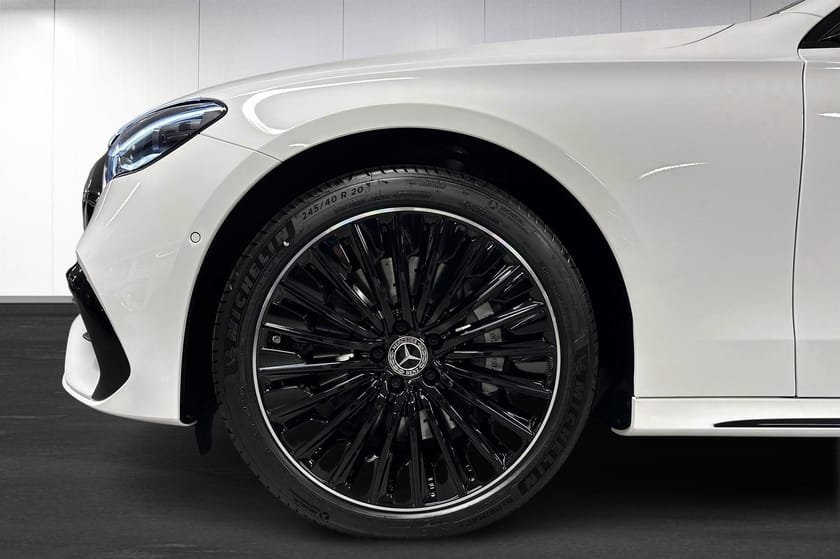 Bild 5 av Mercedes-Benz E 300 e AMG Premium Panorama Burmester Drag