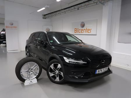 Volvo V60 Cross Country D4 AWD V-Däck ingår Drag-Navi-Kamera-Värmare-VoC-BLIS-C