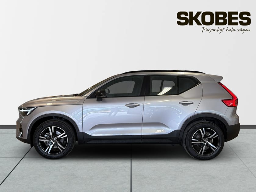 Bild 5 av Volvo XC40 B4 FWD Bensin Plus Dark