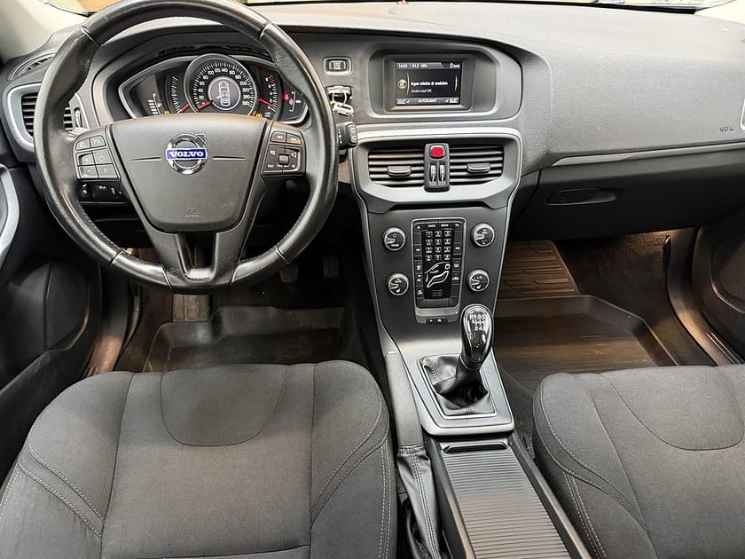 Bild 5 av Volvo V40 T2 120hk Kinetic Värmare/2 Brukare/Nyservad