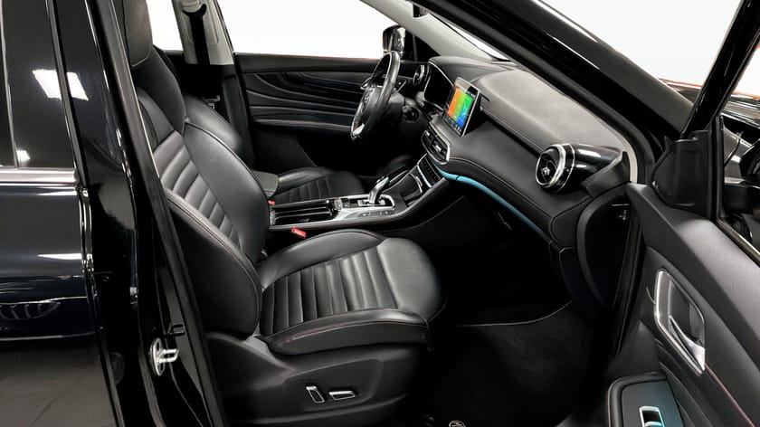 Bild 3 av MG EHS PHEV PLUG IN HYBRID |Carplay|360°|Navi|Pano LUXURY Laddhybrid 258hk Navi|360Kamera|Moms