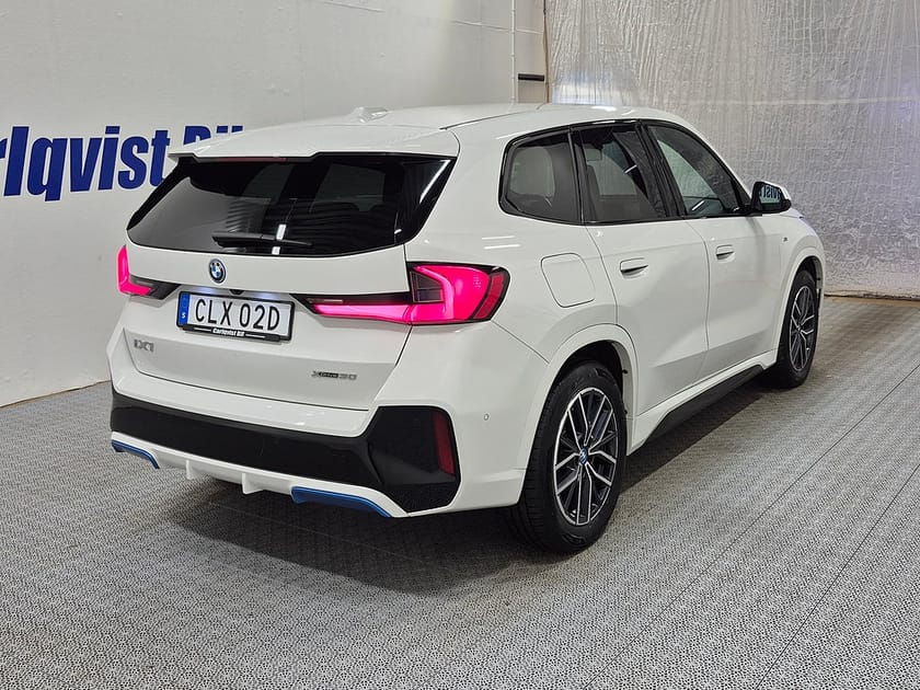 Bild 4 av BMW iX1 xDrive30 eXDRIVE30 M-Sport 306HK 4x4 elbil Drag