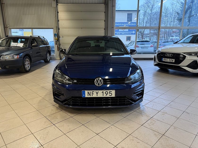 Bild 3 av Volkswagen Golf  R 2.0 TSI 4Motion R/ Superdeal 3.95% /310hk/Keyless/CockP