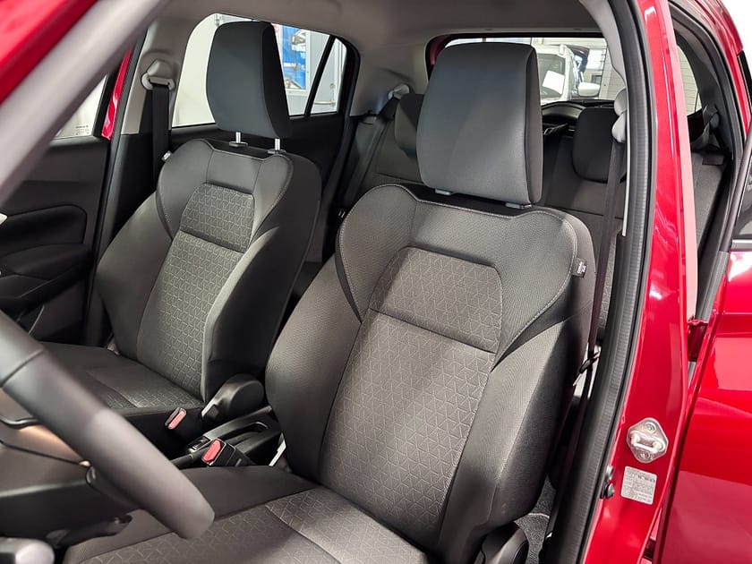 Bild 5 av Suzuki Swift Hybrid 1,2 Aut Select Nav Kamera 3 års fri service Demo