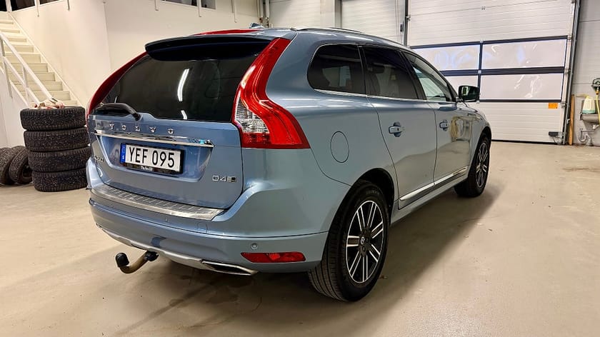 Bild 3 av Volvo XC60 D4 AWD Classic Summum Aut / Panorama / VOC / Drag