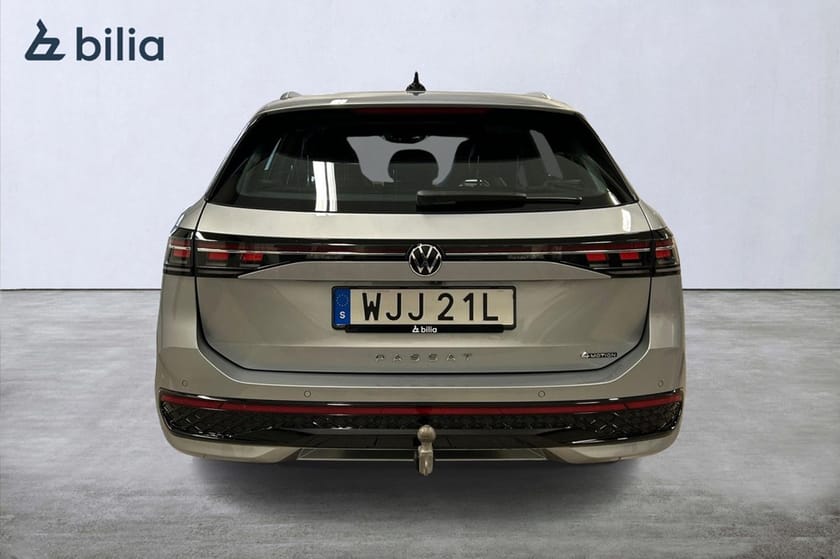 Bild 3 av Volkswagen Passat Sportscombi 2.0 TDI 193hk 4M R-Line Värmare Drag IQ-Light