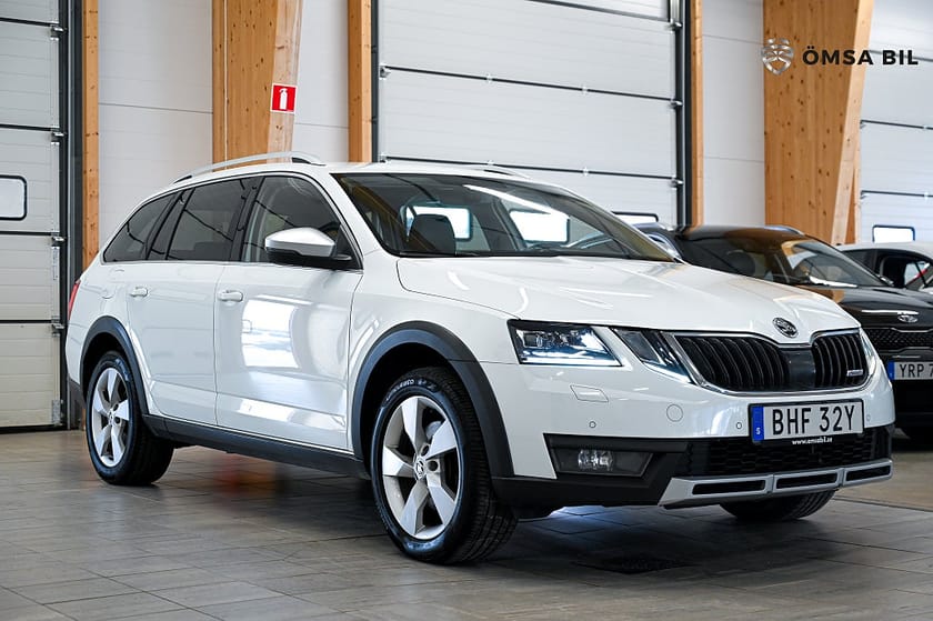 Bild 3 av Škoda Octavia Scout Skoda 2.0TDI 4x4 Premium Värmare Drag Kamrem bytt 184hk