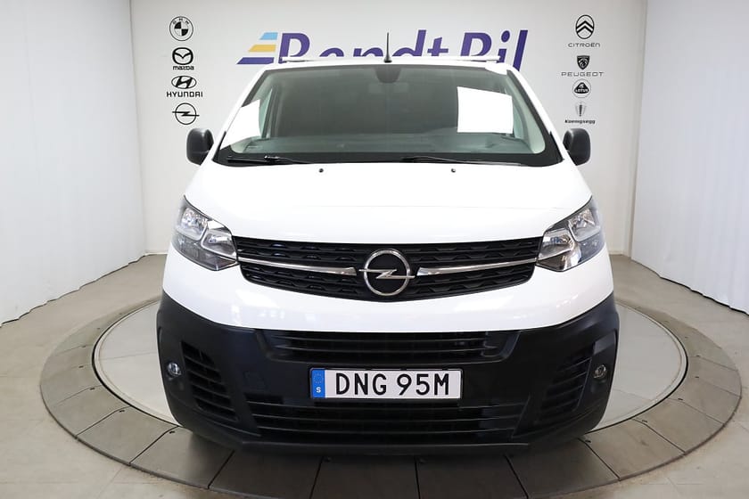 Bild 2 av Opel Vivaro-e Skåpbil L3 | Dragkrok | Moms | 1845:- ex.moms /mån |