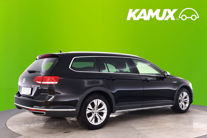 Bild 2 av Volkswagen Passat Alltrack 2.0 TDI 4M Executive  Cockpit D-Värm B-Kamera Drag 190hk