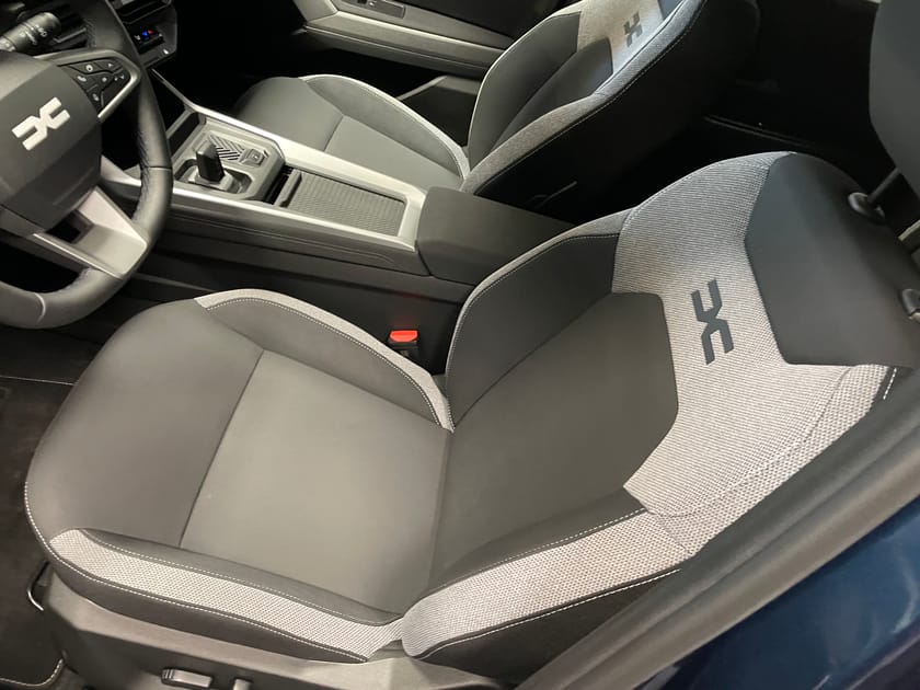 Bild 4 av Dacia Bigster Hybrid 155 journey