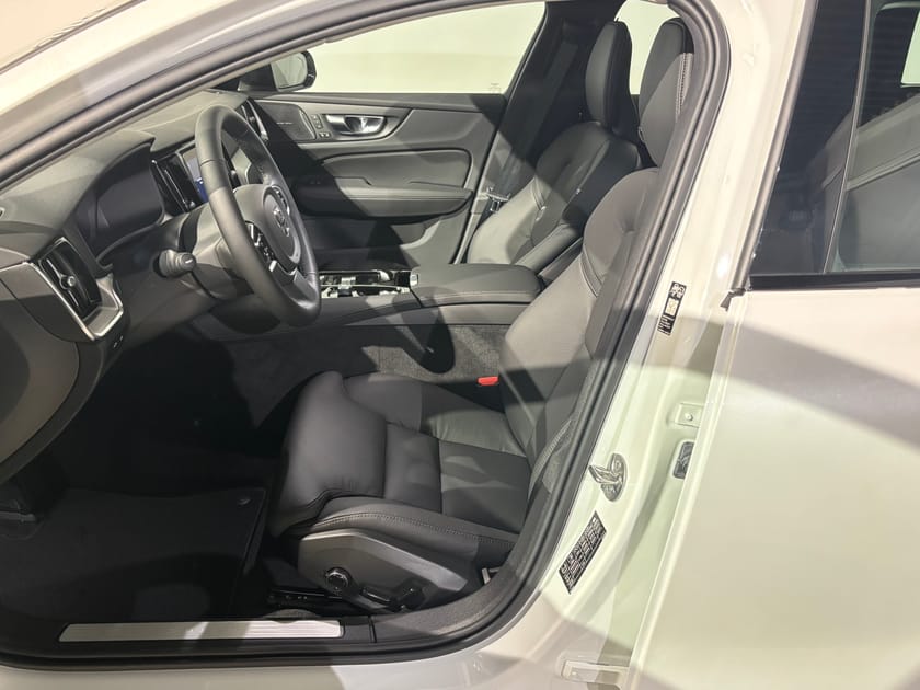 Bild 5 av Volvo V60 T6 Plus Dark Nordic Edition