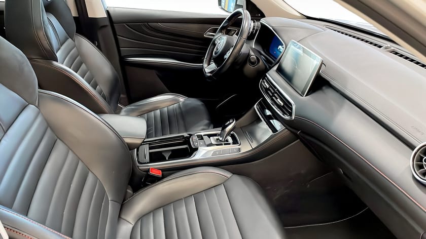 Bild 3 av MG EHS PHEV Plug-In Hybrid Luxury Panorama 258hk