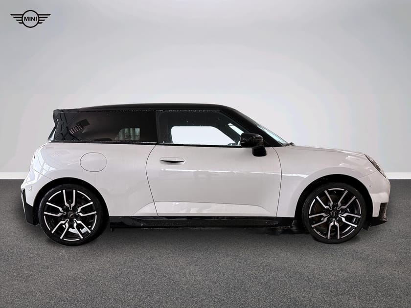Bild 3 av MINI Cooper SE JCW Trim, Paket XL