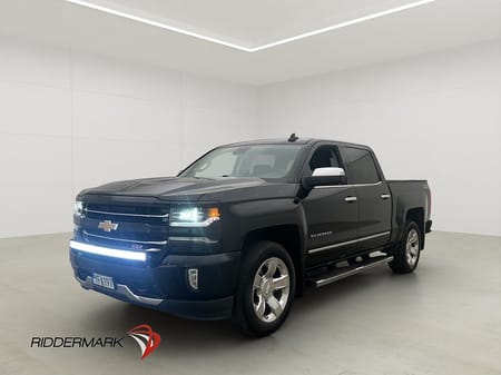 Chevrolet Silverado 1500 Crew Cab 5.3 V8 Z71 Drag Skinn BOSE CARPLAY Moms