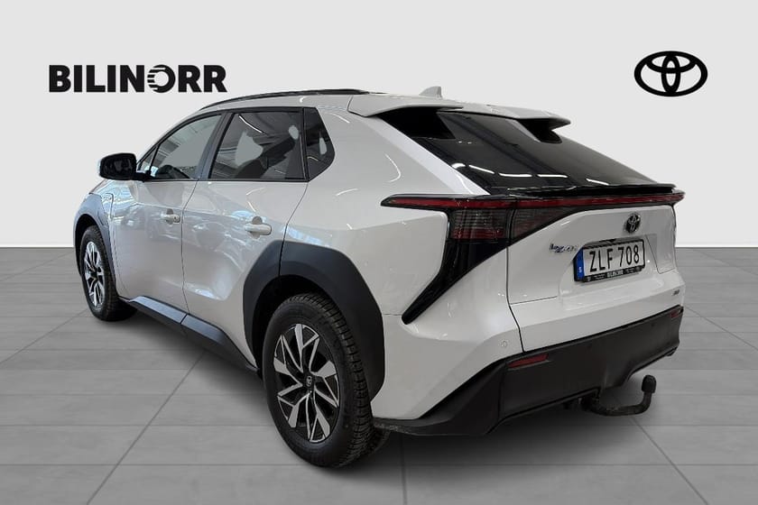 Bild 5 av Toyota bZ4X AWD STYLE, V-hjul, Dragkrok