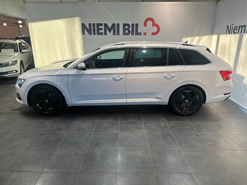 Bild 5 av Škoda Superb Kombi Skoda 2.0 TDI 4x4 Business Edition Skinn/Dvärm