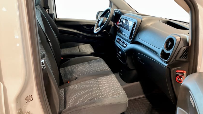 Bild 4 av Mercedes-Benz Vito 116 CDI 3.0t (163 hk) SKÅP LÅNG PRO | Snabb leverans