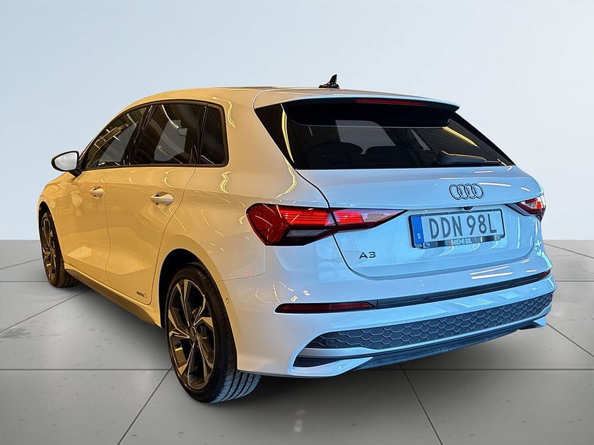 Bild 5 av Audi A3 Sportback 35 TFSI MOMS/S&Vdäck/Kamera/Psens/Adaptiv farthållare