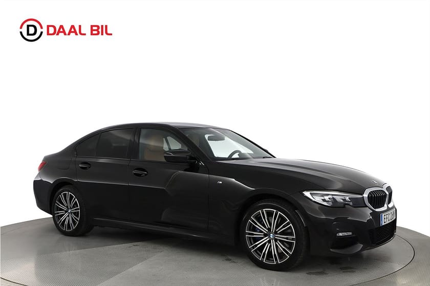 Bild 4 av BMW 330e xDrive Sedan 292HK M SPORT H/K® SKINN B-KAM NAVI NFC