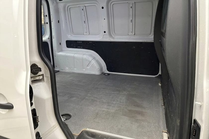 Bild 4 av Volkswagen Caddy Van Skåp 2.0 TDI Aut Drag Värmare PDC 102hk