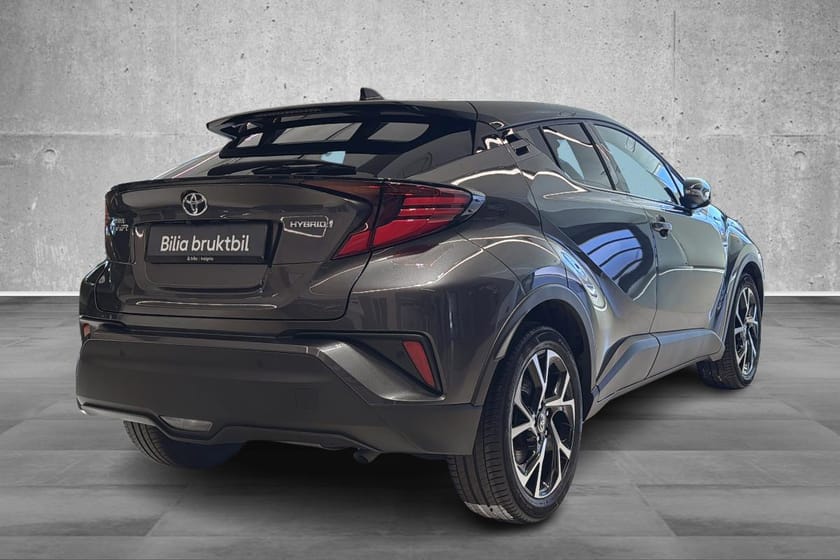 Bilde 2 av Toyota C-HR Hybrid 1,8 Lounge Tech/ACC/R.Kam/Delskinn/Garanti