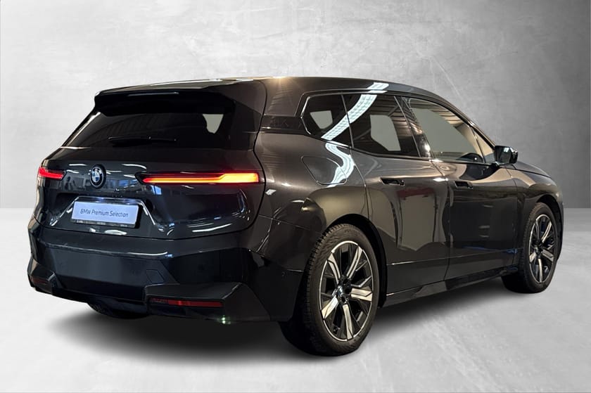 Bilde 4 av BMW iX xDrive40 xDrive40, H/K, Laser, SkyLounge, Adp-Cruise, H.Feste