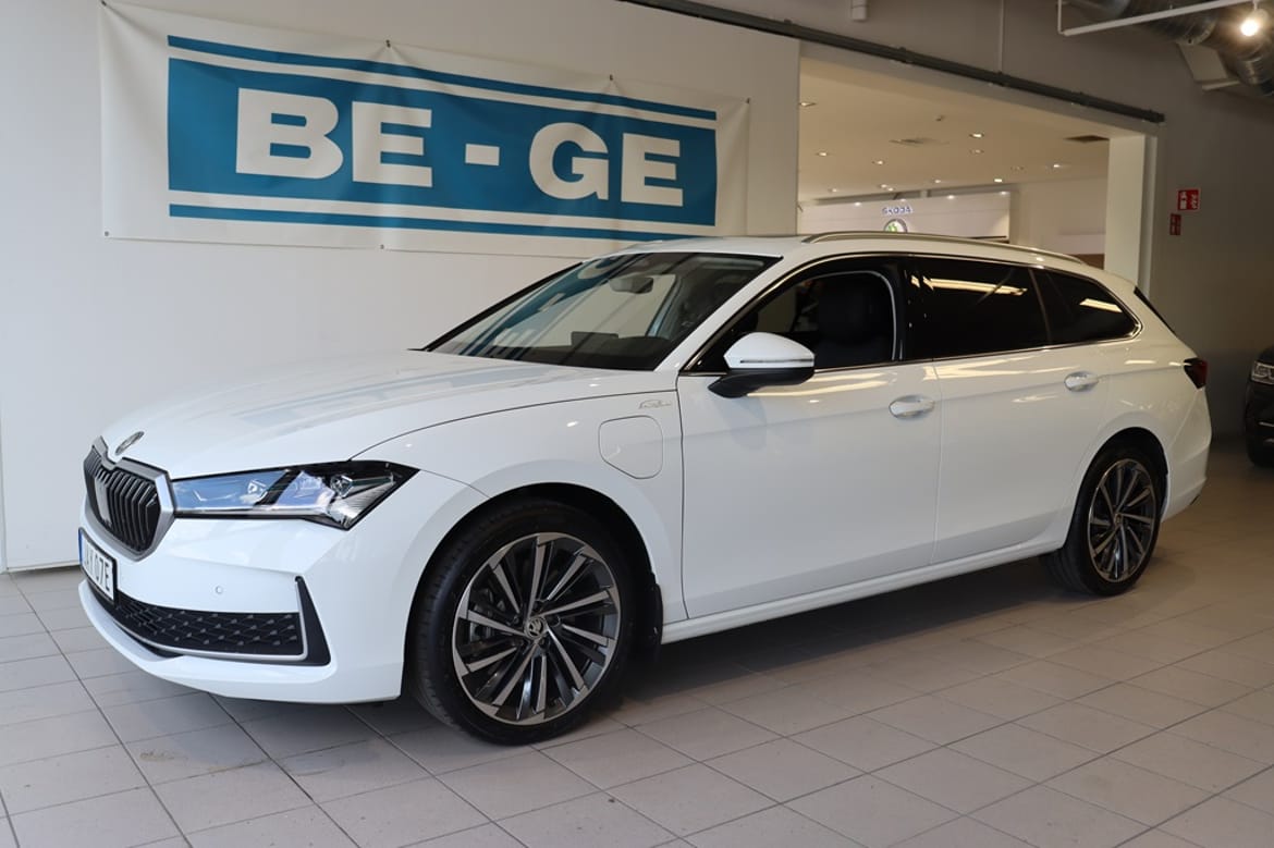 Škoda Superb iV Combi DSG Sekventiell, 204hk, 2024