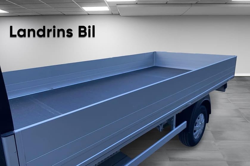 Bild 5 av Mercedes-Benz eSprinter 420 Chassi 81 kWh 113 Flakbil Lastlåda Backkamera