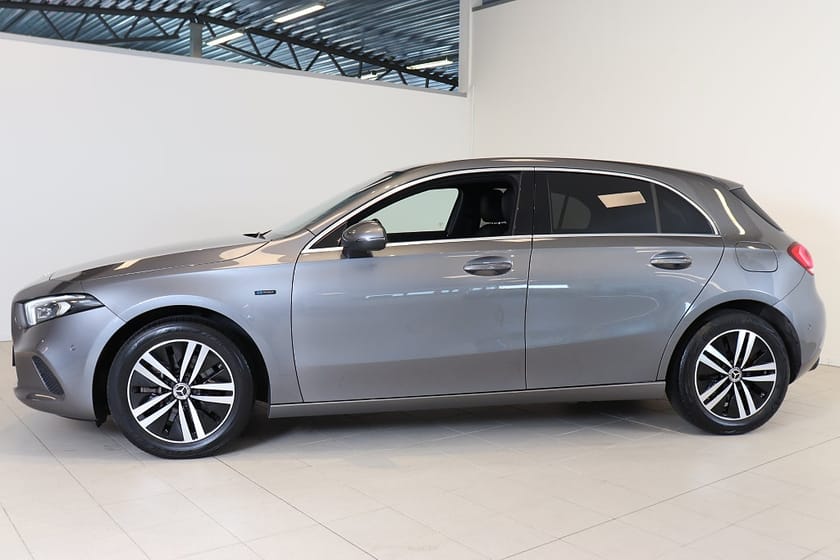 Bild 3 av Mercedes-Benz A 250 e Progressive Drag Värmare Massage Skinn B-Kamera