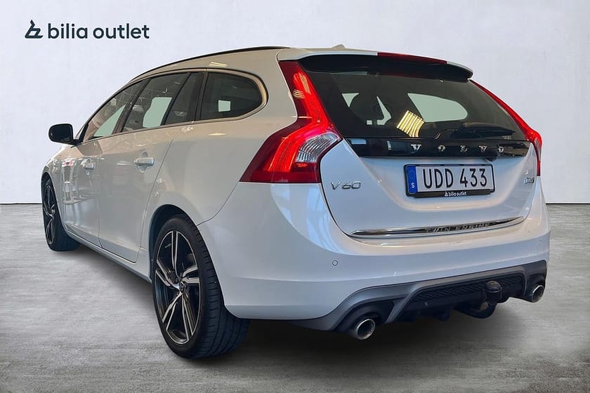 Bild 4 av Volvo V60 D5 Twin Engine AWD R-Design 231hk / Drag Kamera Värmare