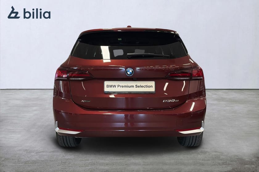 Bild 5 av BMW 230e xDrive Active Tourer | H&K | Panorama |Drag |Backkamera