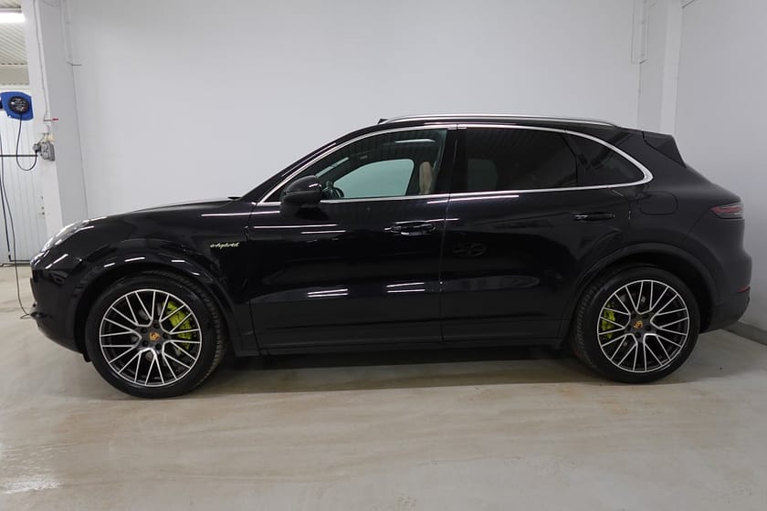 Bild 3 av Porsche Cayenne E-Hybrid S 18-vägs BOSE PDLS+ PASM SportChron Drag Pano