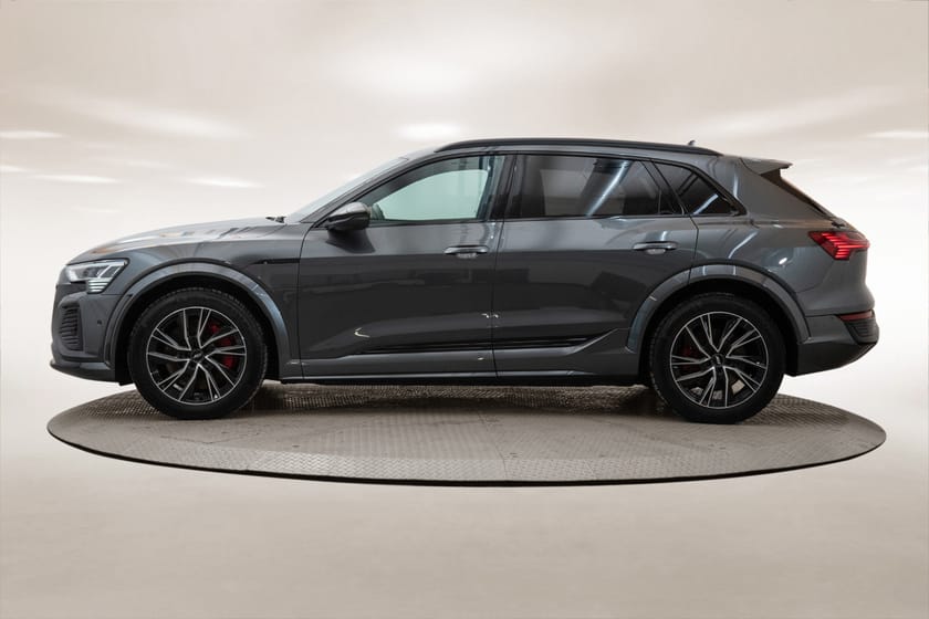 Bilde 2 av Audi SQ8 e-tron quattro plus