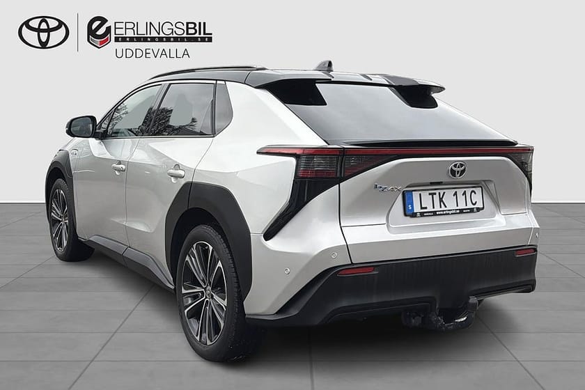 Bild 4 av Toyota bZ4X AWD EXECUTIVE PANORAMA JBL V-HJUL DRAG / PRIVATLEASING