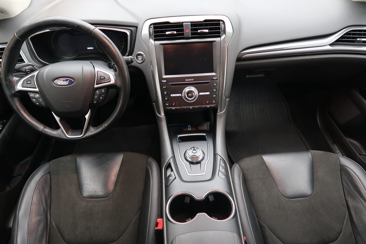 Ford Mondeo 2019 - miniatyr 7