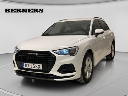 Audi Q3 40 TFSI quattro Quttro S-tronic / Advanced / drag / Värmar